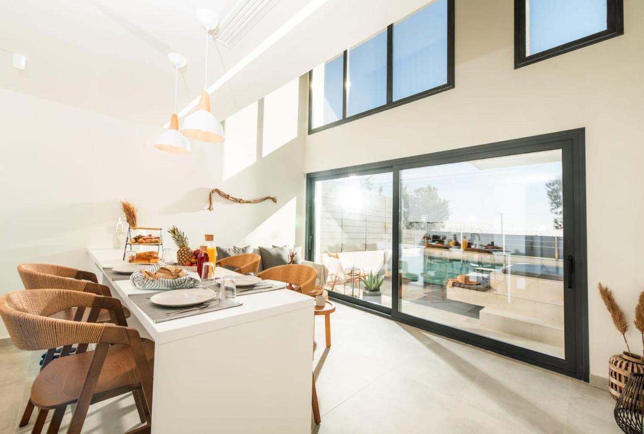 Serene Villas Halkidiki - Cfront Private Pool 네아 이라클리아 외부 사진