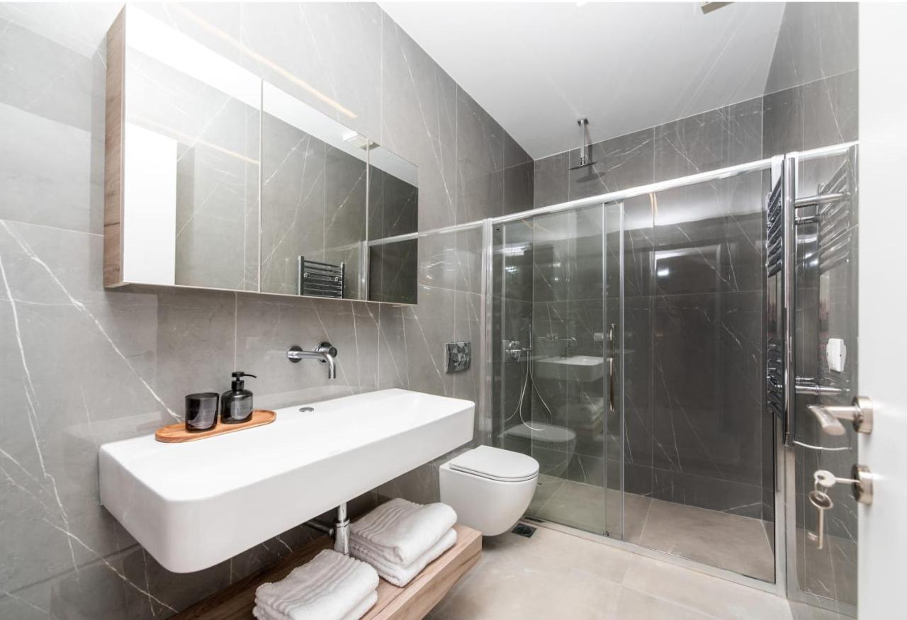 Serene Villas Halkidiki - Cfront Private Pool 네아 이라클리아 외부 사진